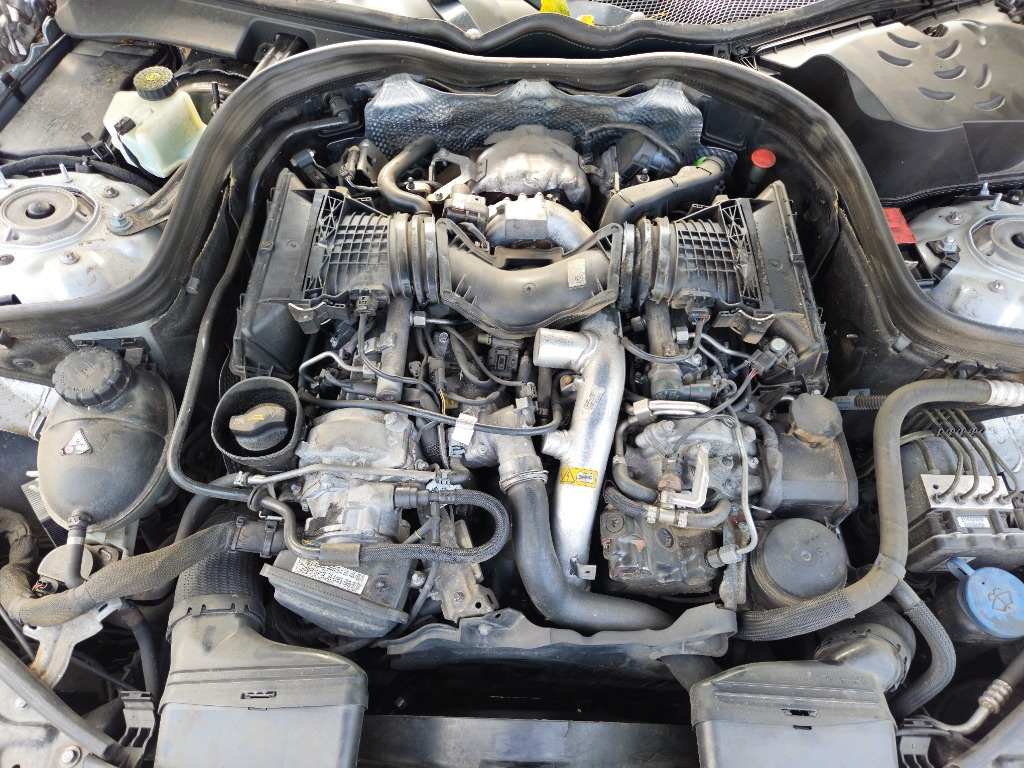 Motor Mercedes 3.0 CDI 195kw 265cp euro 5 Mercedes w212 s212 w218 din 2013 cod 642