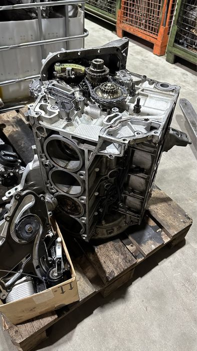 Motor Mercedes S Class 63 AMG W222 W 217