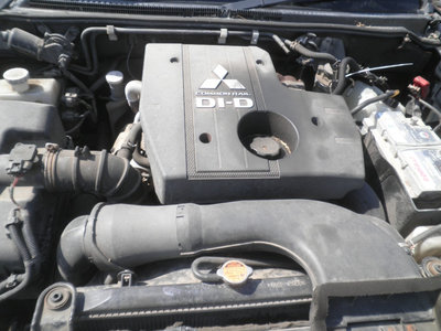 Motor Mitsubishi Pajero 4 3.2 DI-D 2008 4M41 4M41U