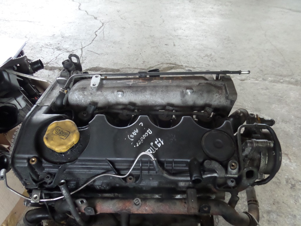 Motor Opel Zafira B 1.9 cdti 2005 2006 2007 2008 2009 55182303