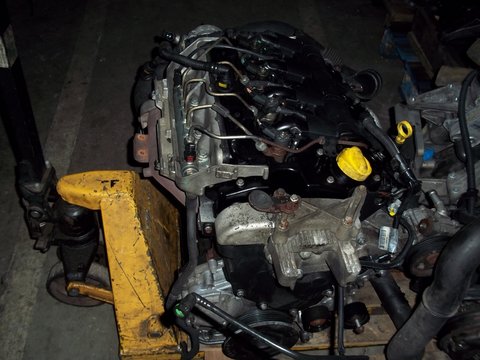 Motor Renault Master 2.5 dci tip motor G9U