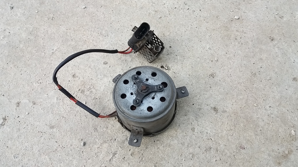 Motor ventilator radiator apa Opel Astra G