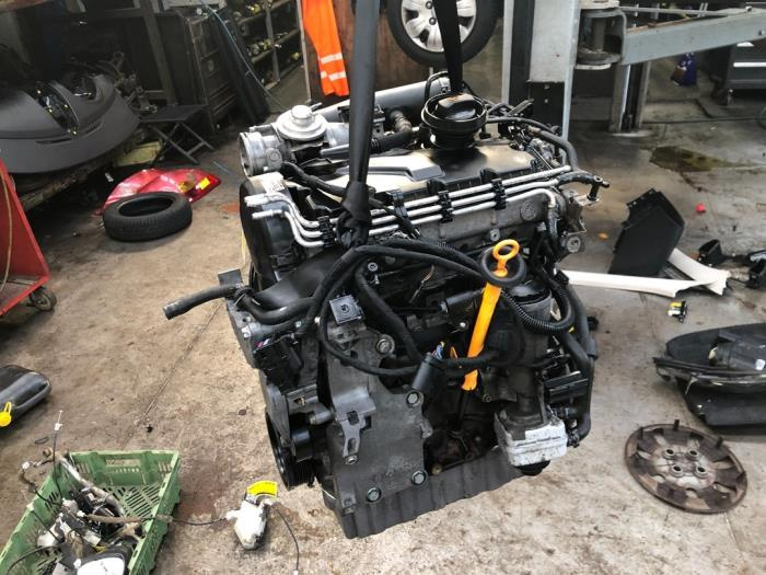 Motor Volkswagen Golf 5 2003 1.9 Diesel Cod motor 