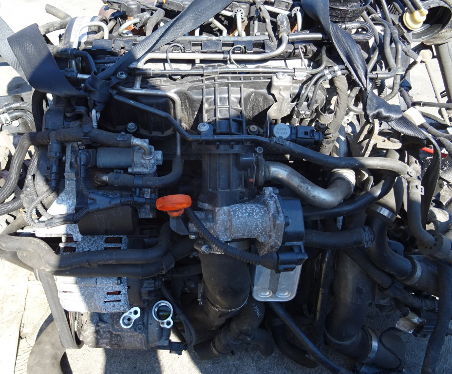Motor Volkswagen Golf 6 1.6 TDI CAY din 2010 fara anexe