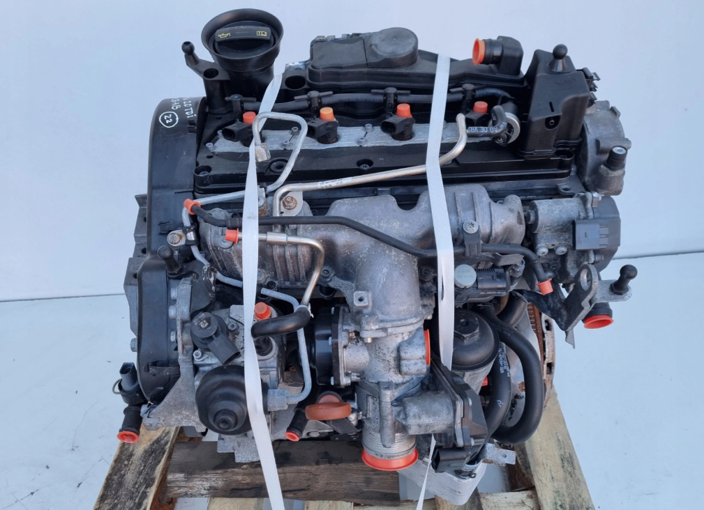 Motor Volkswagen Jetta 2.0 tdi , euro 5 , an 2009 - 2015 , serie motor CBAB