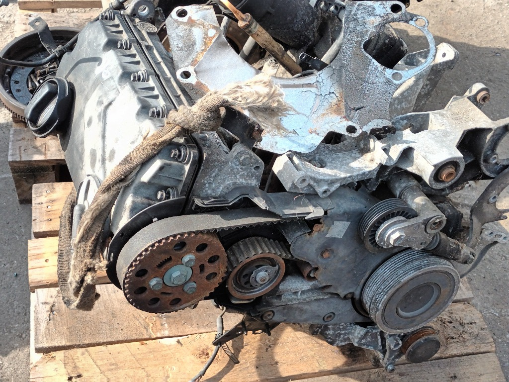 Motor Volkswagen Passat 1.9 TDI 101 cp tip AWB an 2002