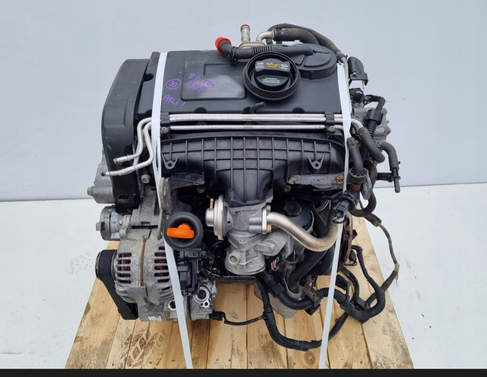 Motor Volkswagen Passat B6 2.0 tdi 2004 - 2009 euro 4 103 kw motor AZV