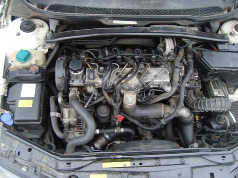 Motor Volvo V70 II 2.4 diesel Euro 3 cod D5244T an 2003