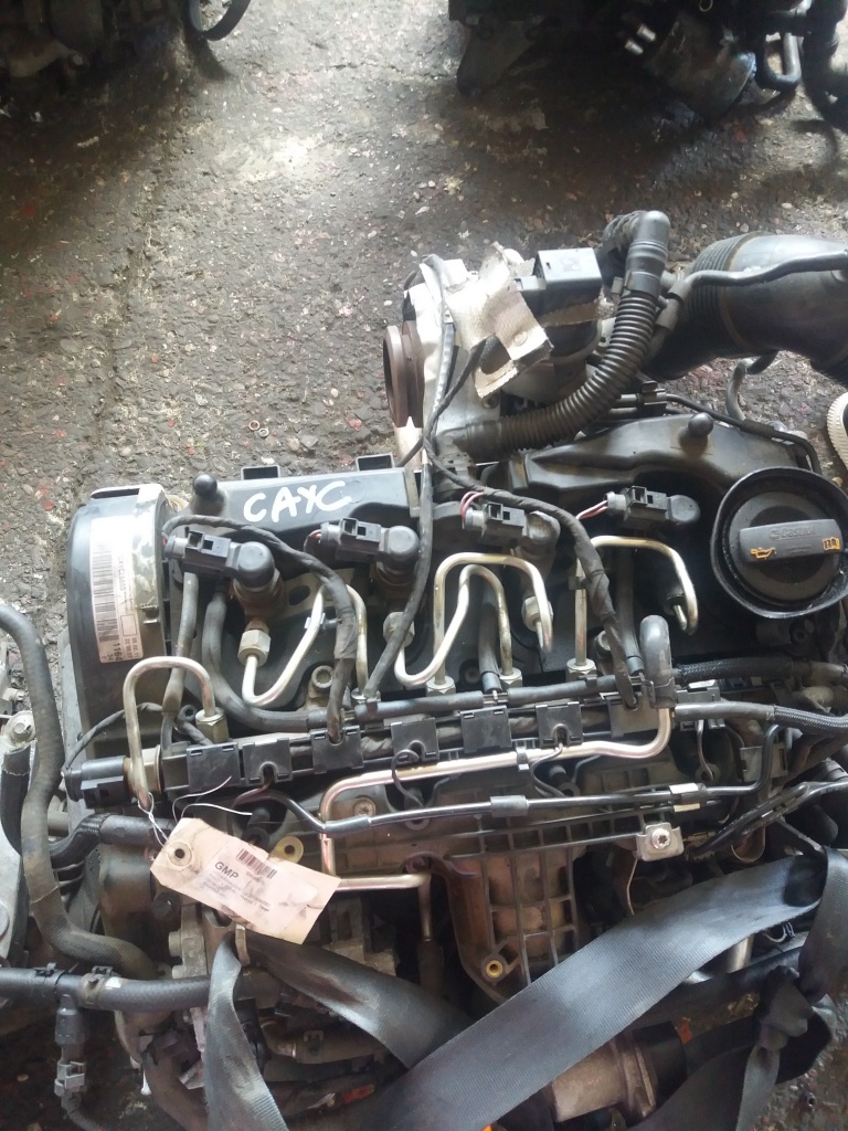 Motor vw touran 1.6 tdi tip CAY