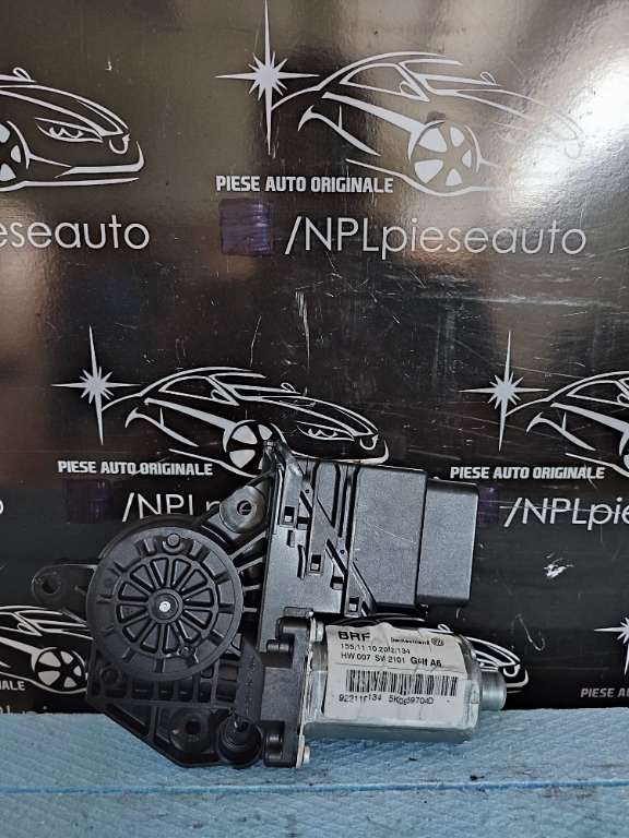 Motoraș geam ușa dreapta spate vw golf 6 hatchback 5K0959704D
