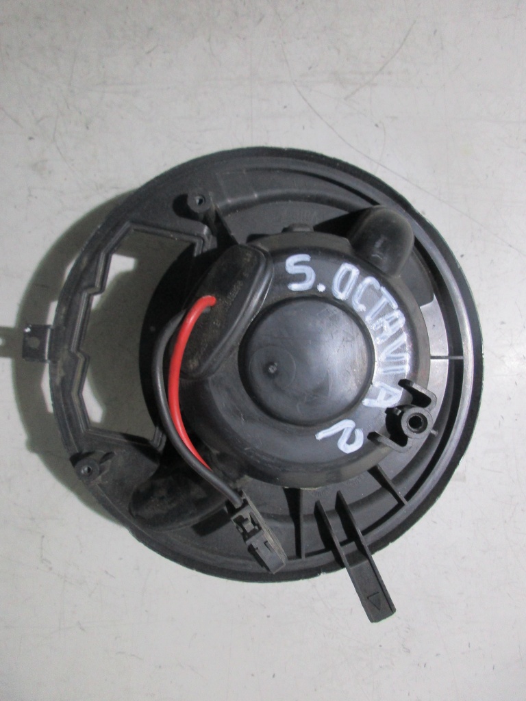 MOTORAS AEROTERMA SKODA OCTAVIA 2 COD- F995426Q 1K1820015E...