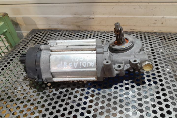 MOTORAS CASETA DE DIRECTIE 1K1909144M 1K1909144M Audi A3 8P/8PA [facelift] [2004 - 2008] Hatchback 3-usi 2.0 TDI MT (140 hp)