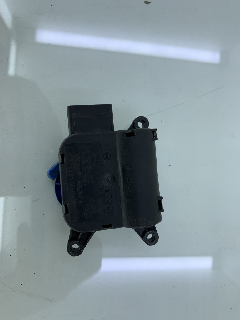 Motoras clapeta aeroterma bord Audi A4 B7 BGB / BWE 2004-2008 8E1820511F DezP: 28058