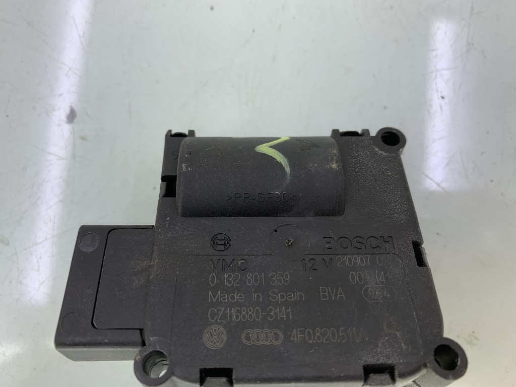 Motoras clapeta aeroterma bord Audi A6 C6 ASB 2004
