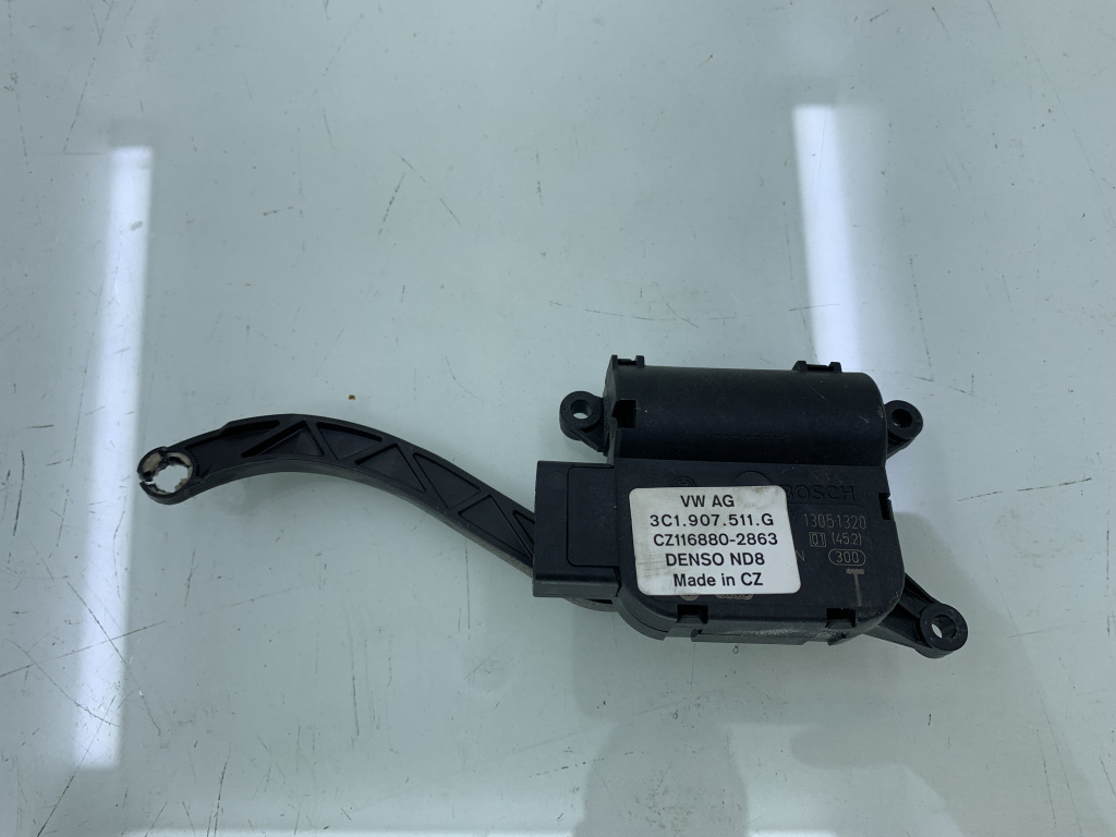 Motoras clapeta aeroterma bord VW PASSAT B7 2.0 CFFB 2010-2014 3C1907511G DezP: 23966