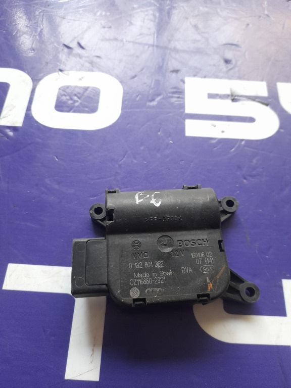 Motoras clapeta mixaj aer 0132801362 Volkswagen VW Passat B6
