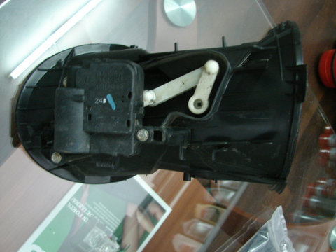 Motoras clapeta ventilatie Peugeot 307 [2001 - 2005] wagon 2.0 HDi MT (90 hp) (3E)