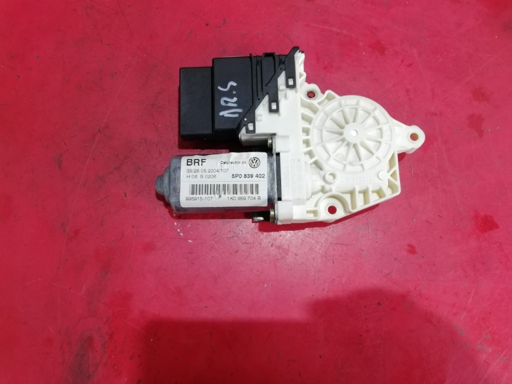 Motoras cu modul geam electric dreapta spate Seat Altea 5P0839402