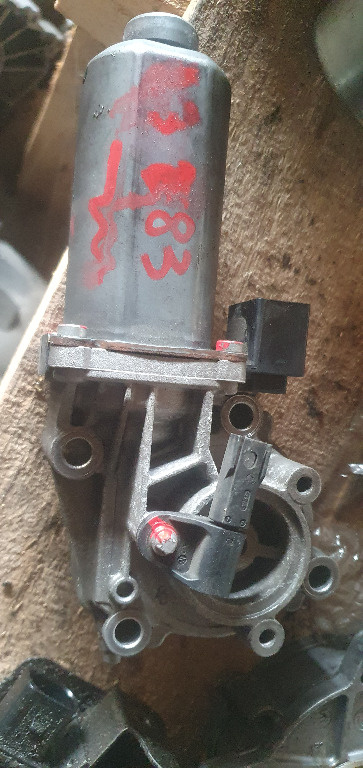 Motoras cutie transfer Bmw X5 E70 X3 E83 cod 8473227771