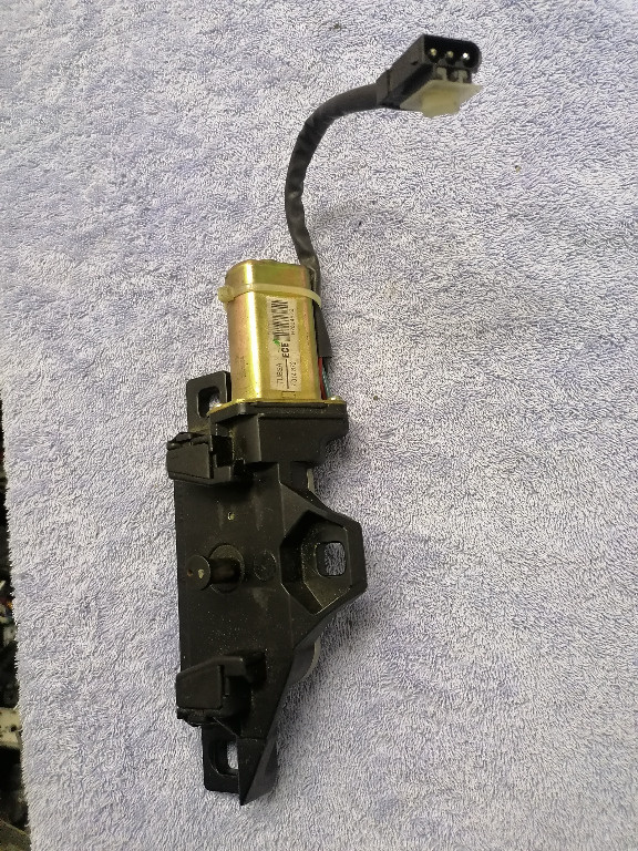 MOTORAS ELECTRIC PORTBAGAJ bmw e65 seria 7 2001 2002 2003 2004 2005 7014872