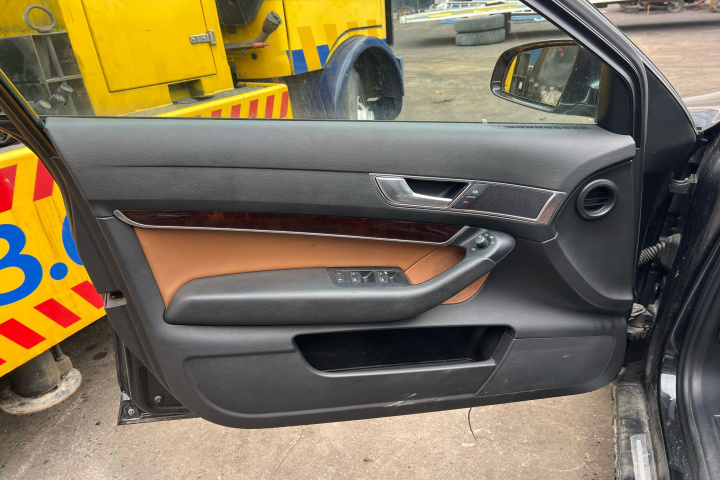 Motoras etrier spate dreapta Audi A6 4F/