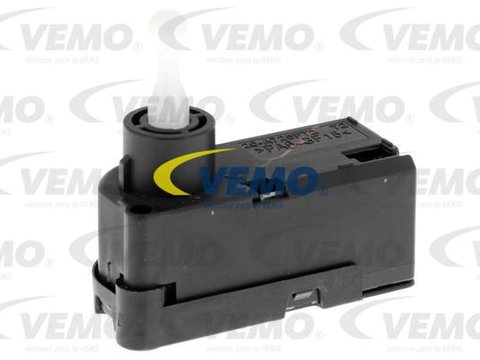 Motoras far VOLVO V70 III BW VEMO V95770008