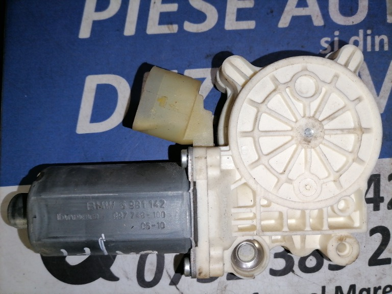 Motoras geam dreapta fata Bmw E60 E61 6981142 997748100 0130821458 2004-2009