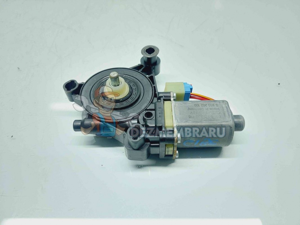 Motoras geam dreapta fata Skoda Octavia 3 (5E3) [Fabr 2012-2020] 5Q0959802B