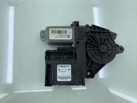 Motoras geam dreapta fata VW TOURAN BMM 2003-2010 1T0959702R / 5K0959792 DezP: 22101