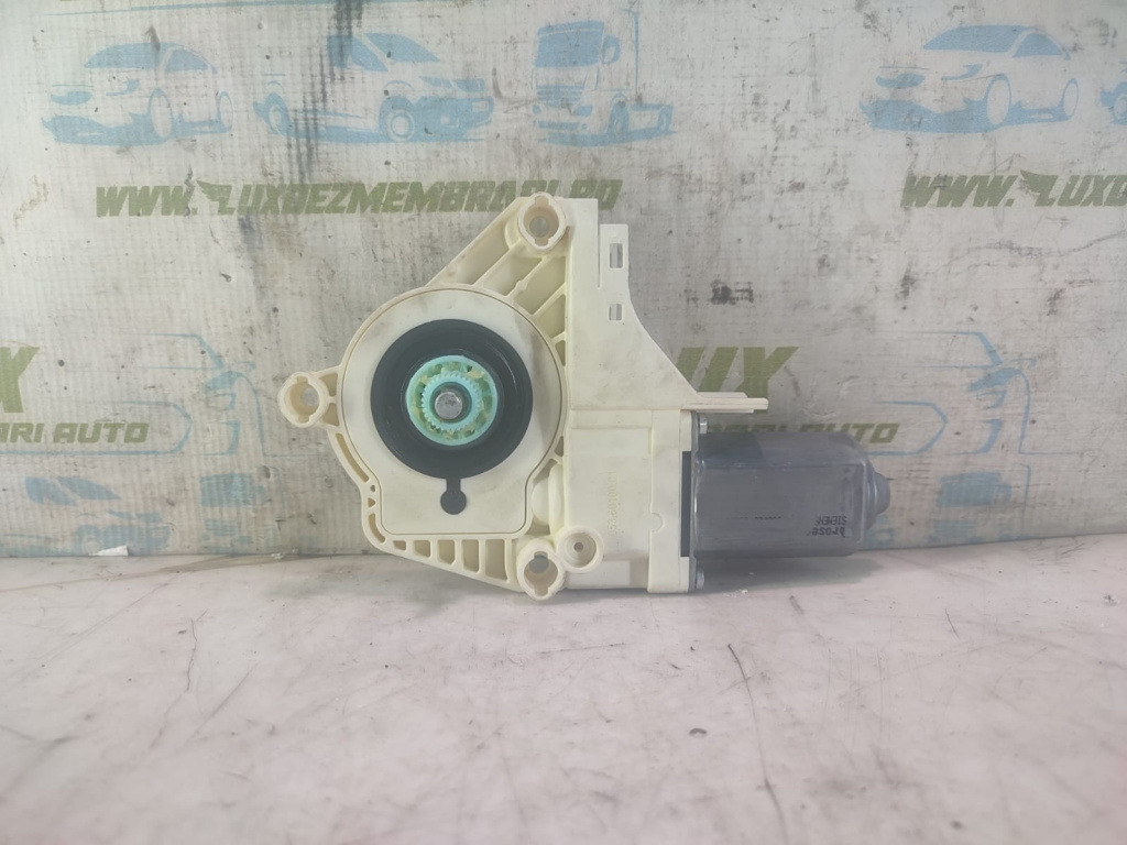 Motoras geam dreapta spate 053.60100.01 