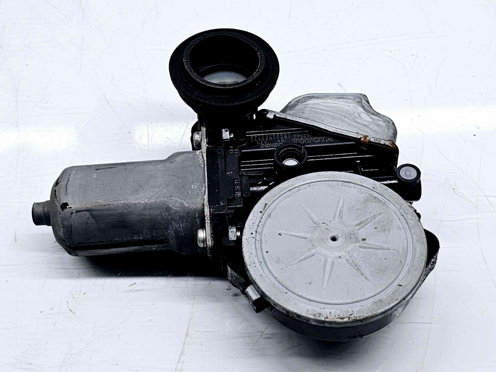 Motoras geam dreapta spate LEXUS IS II (GSE2, ALE2, USE2) [Fabr 2005-2013] 85720-53060