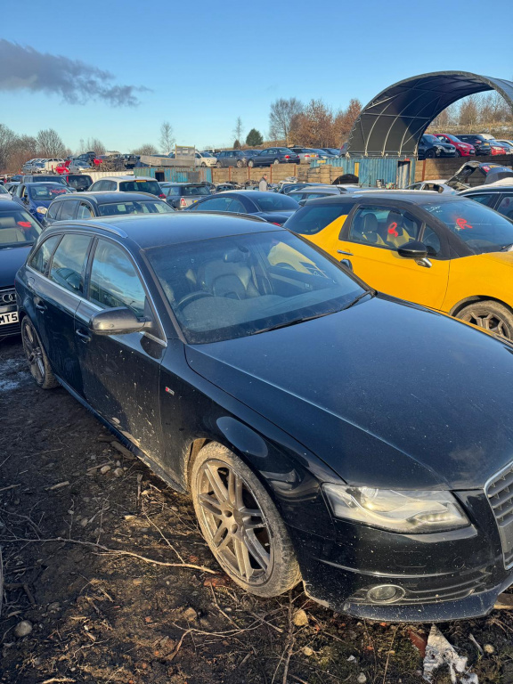 MOTORAS GEAM STANGA FATA AUDI A4 B8 2011