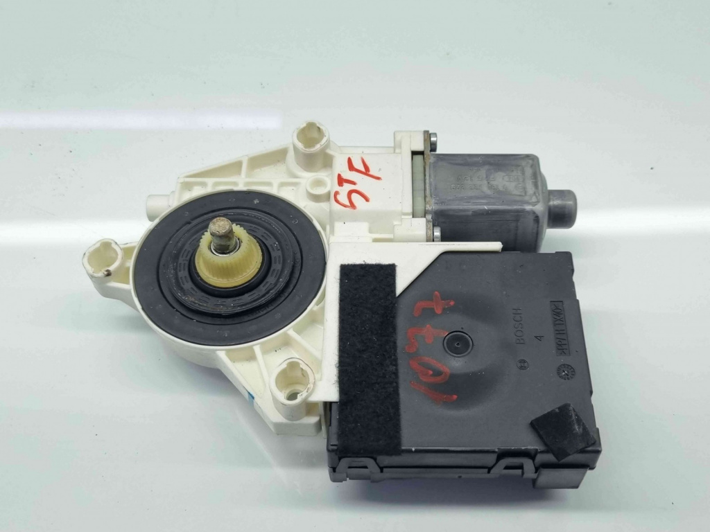 Motoras geam stanga fata Volkswagen Jetta 3 (1K2) [Fabr 2005-2010] 1K5837401AJ 1K0959793M