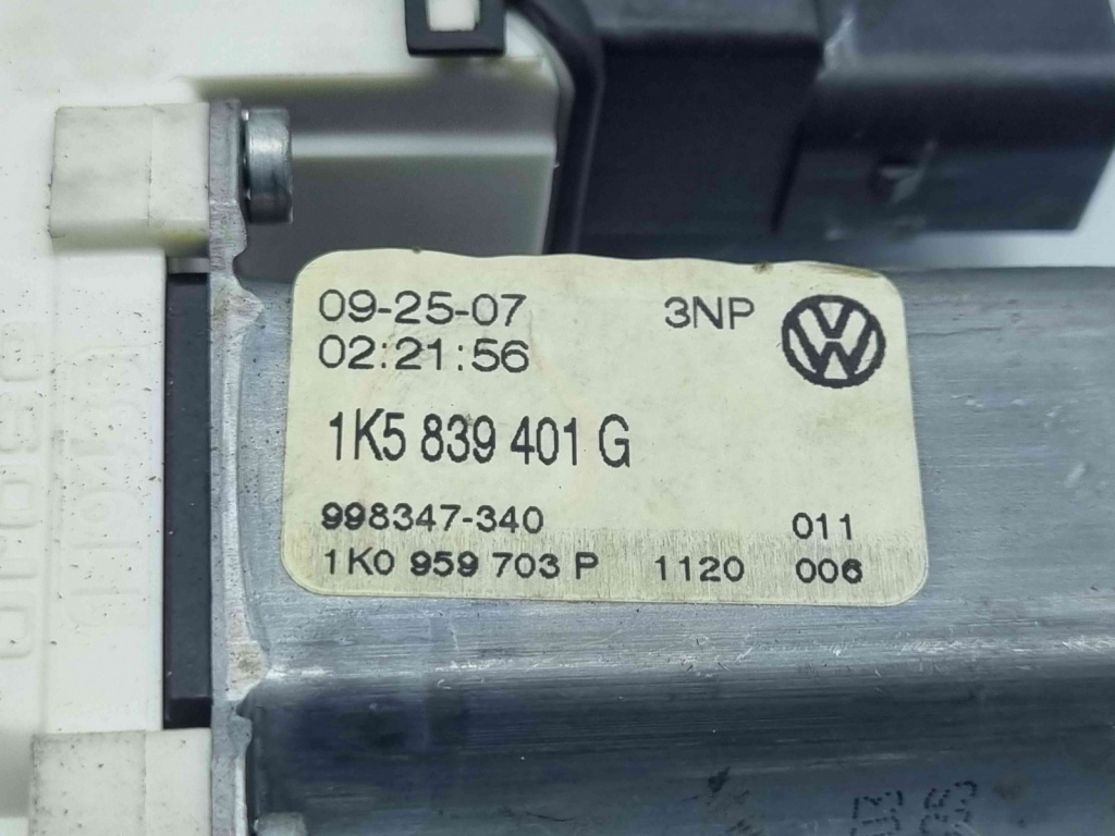 Motoras geam stanga spate Volkswagen Jet