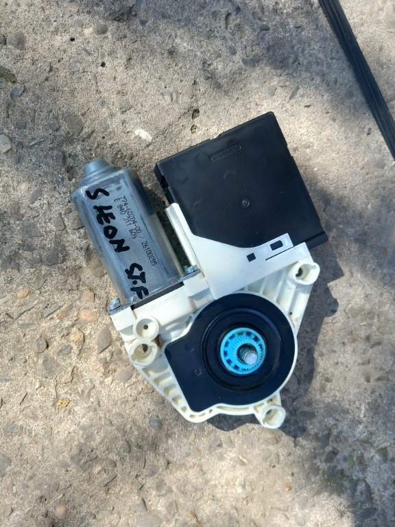 Motoras geam usa stanga fata. Seat Leon 2 2007 -20