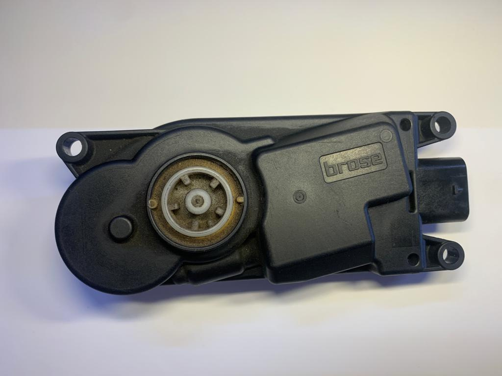 Motoras grila actuator grile active BMW X4 G02 2020 2021 2022 cod C93092-113 C93092113 111466416 03370462