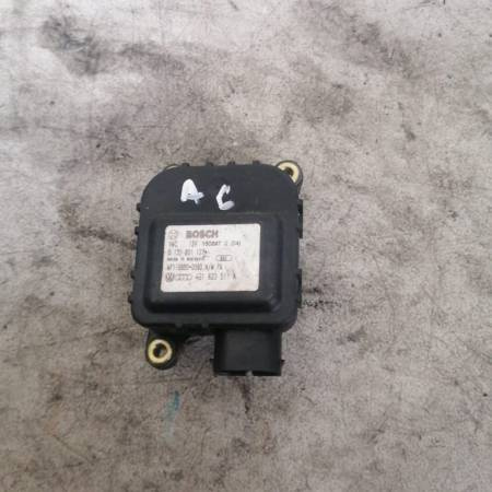 Motoras grila aeroterma bord Audi A6 Avant 4B 2.5 tdi 4b1820511a