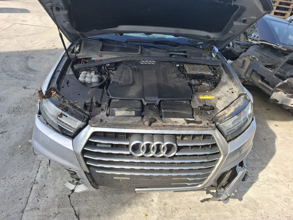 Motoras haion stanga 4m0827851a Audi Q7 