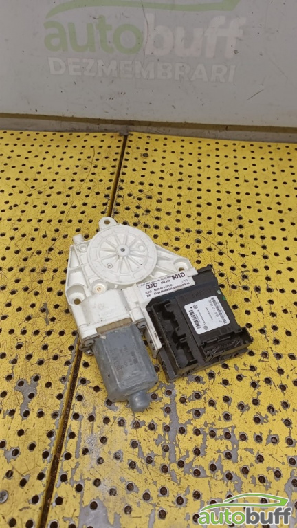 Motoras Macara Audi A3 (8P): 2003-2012 STANGA SPATE 8P4959801D