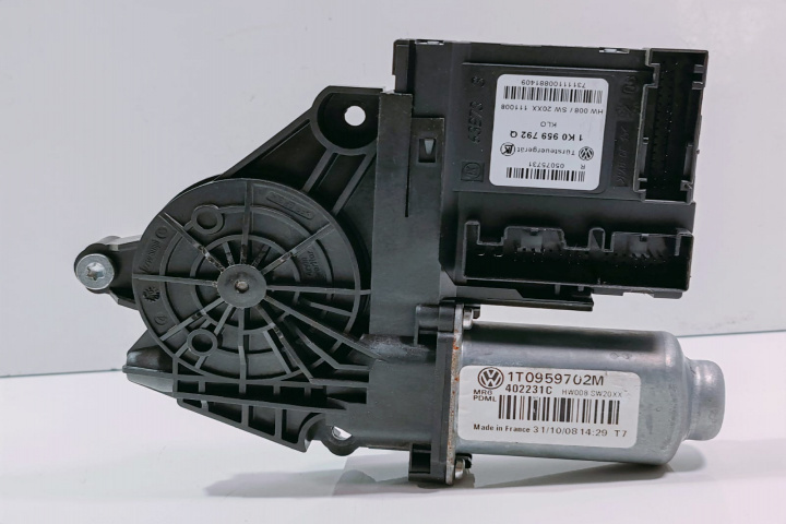 Motoras Macara dreapta fata 1T0959702M Volkswagen VW Caddy 3 [2004 - 2010]