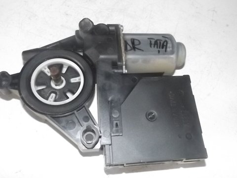 Motoras macara dreapta fata MODEL EUROPA VOLAN Stanga golf 5 1k0959702e 1k0959792c