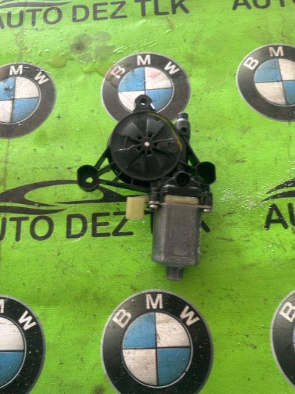 MOTORAS MACARA DREAPTA FATA SKODA OCTAVIA III 2019 OEM:5Q0959802B