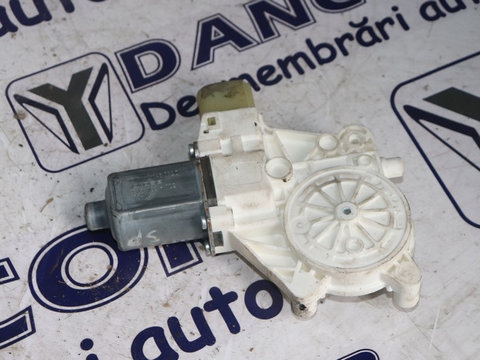 MOTORAS MACARA DREAPTA SPATE BMW SERIA 7 F01 / AN : 2013 / 985159-102