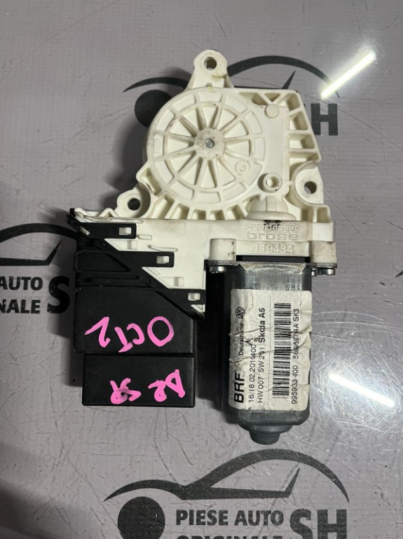 Motoras macara dreapta spate Skoda Octavia 2 cod 1K0959704A