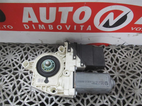 MOTORAS MACARA DREAPTA SPATE SKODA OCTAVIA II 2004