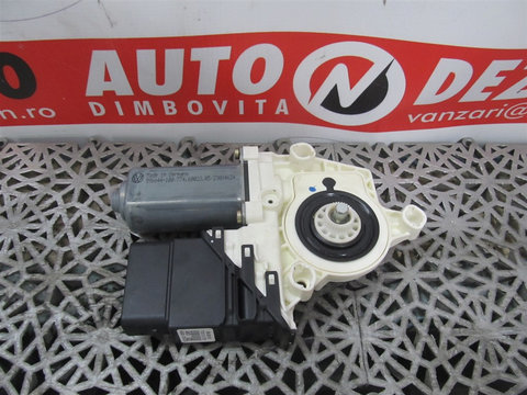 MOTORAS MACARA DREAPTA SPATE SKODA OCTAVIA II 2005 OEM:1K0959704B.