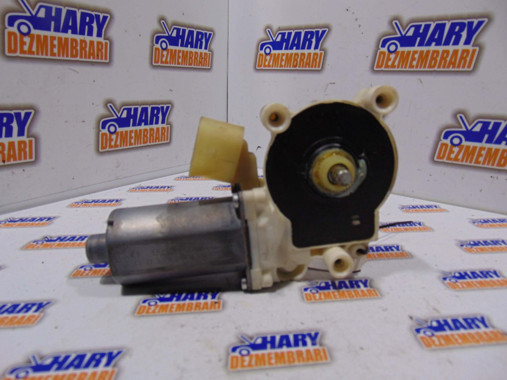 MOTORAS MACARA FATA - STANGA - cod: 6981141 / 0130821459 / 997749100 - BMW SERIA 5 E60