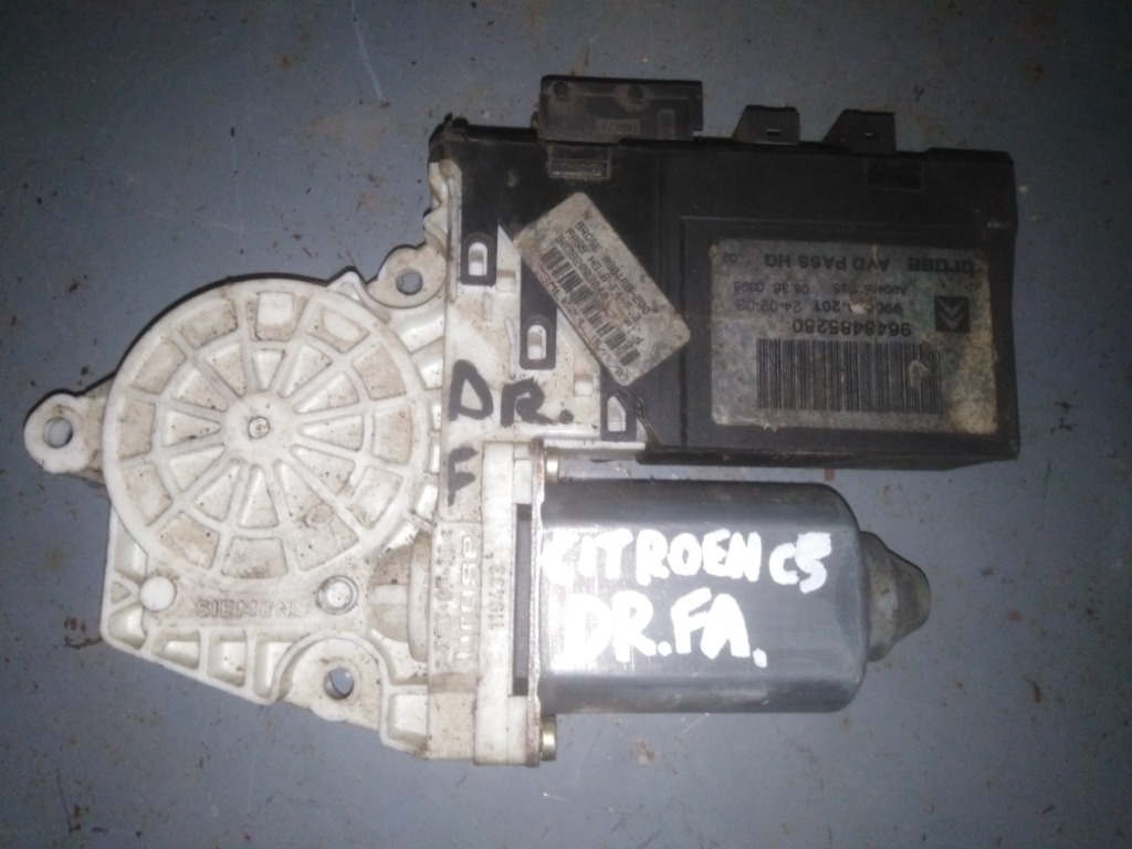 Motoras macara geam dreapta fata Citroen C5, cod 9