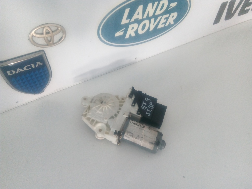 Motoras macara geam electric stanga spate Vw Golf 4 Bora Skoda Octavia 1 Cod 1J4959811A