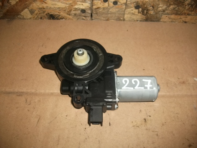 Motoras macara geam fata dreapta Mazda 3 BL , CM01